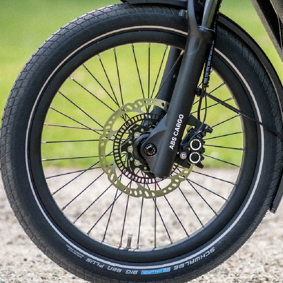 ...häufig in dichtem Verkehr --> Innovationen im Bereich Sicherheit werden daher immer wichtiger